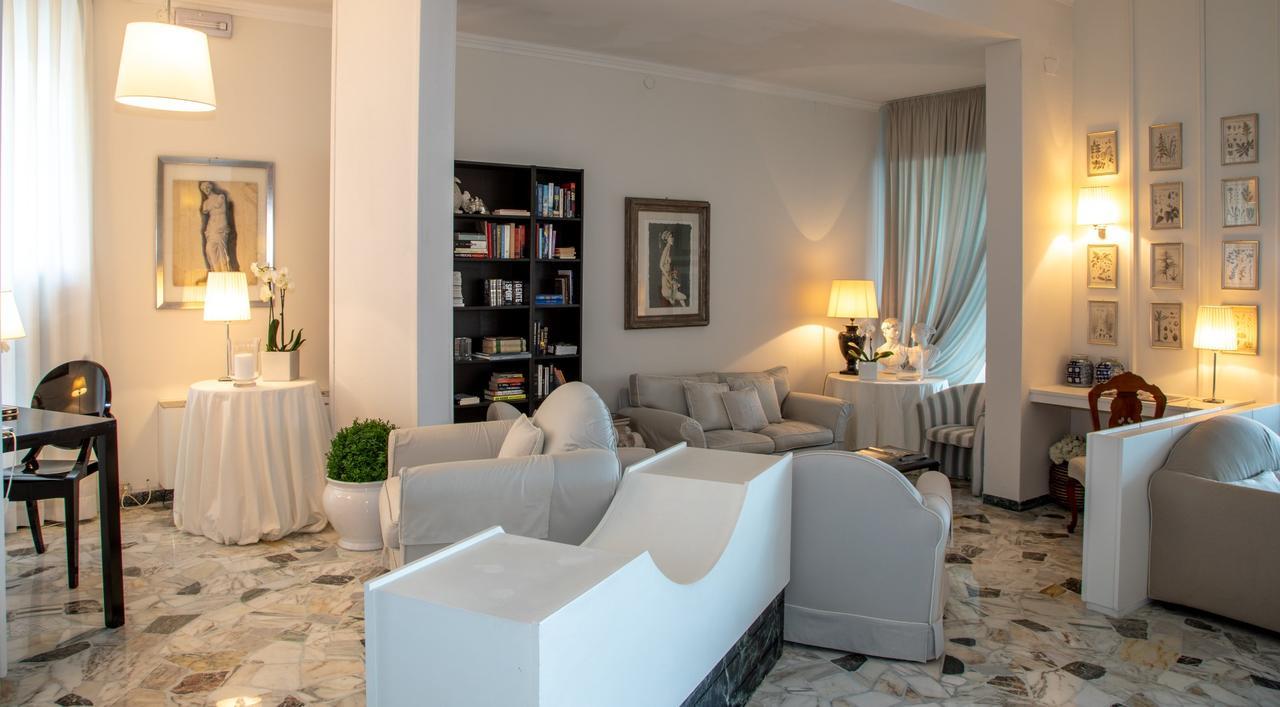 Hotel Plaza Esplanade Лидо ди Йезоло Екстериор снимка